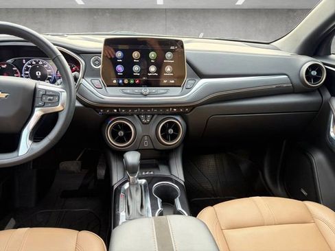 Certified 2024 Chevrolet Blazer Premier w/ Driver Confidence II Package image 3