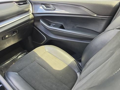 Used 2021 Jeep Grand Cherokee L Laredo RWD image 17