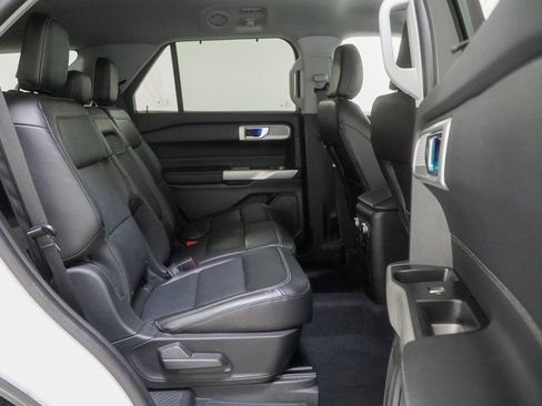 Used 2022 Ford Explorer Limited w/ Equipment Group 301A image 47