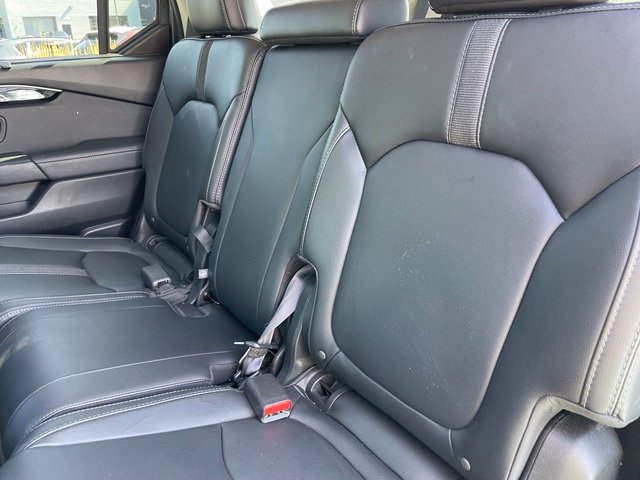 Used 2025 Honda Pilot EX-L image 7