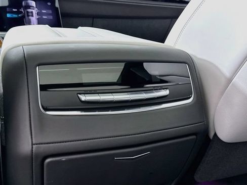 Used 2026 Cadillac Escalade ESV Platinum Sport w/ LPO, Floor Liner Package AWD/4WD image 28