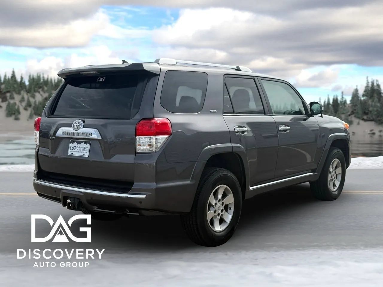 Used 2010 Toyota 4Runner SR5 w/ Convenience Pkg AWD/4WD image 5