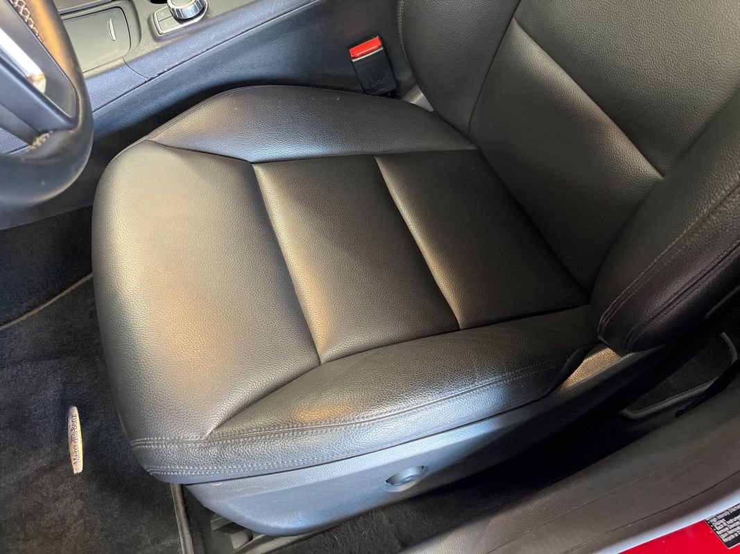 Used 2014 Mercedes-Benz CLA 250 image 35