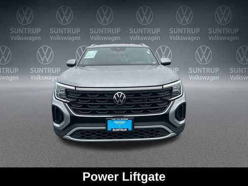 Used 2024 Volkswagen Atlas Cross Sport SE FWD image 9