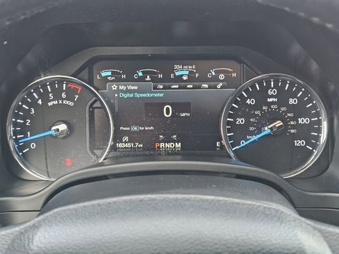Used 2018 Ford Expedition Max XLT w/ Equipment Group 202A AWD/4WD image 17