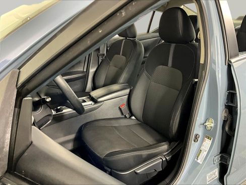 Certified 2024 Nissan Sentra SV FWD image 21