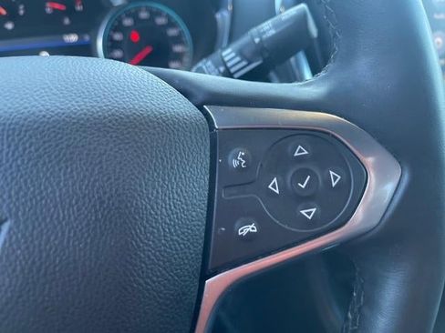 Used 2023 Chevrolet Traverse LT image 10