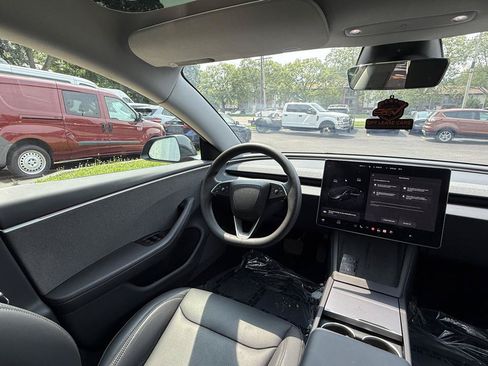 Used 2025 Tesla Model 3 RWD image 11