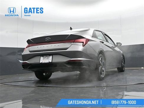 Used 2023 Hyundai Elantra SEL w/ Convenience Package image 41