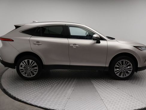 Certified 2024 Toyota Venza Limited image 7