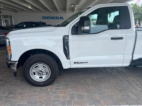 Used 2025 Ford F250 XL w/ XL Chrome Package RWD image 19