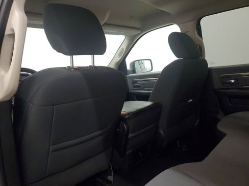 Used 2021 RAM 1500 Classic SLT image 13