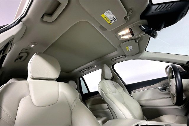 Used 2023 Volvo XC90 B6 Plus AWD/4WD image 23