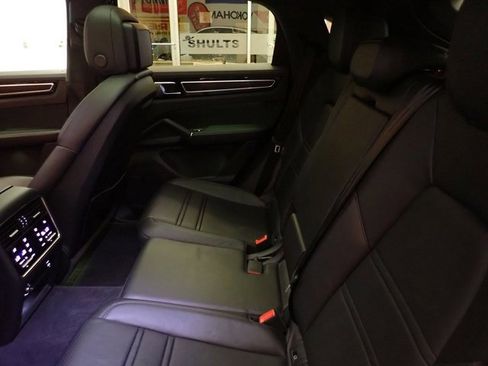 Used 2023 Porsche Cayenne GTS image 18