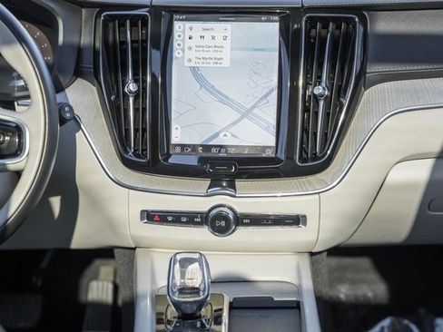 Certified 2022 Volvo XC60 B6 Inscription w/ Advanced Package image 21