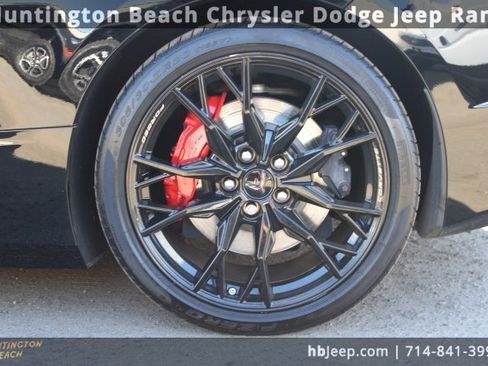 Used 2023 Chevrolet Corvette Stingray Convertible w/ Z51 Performance Package image 9