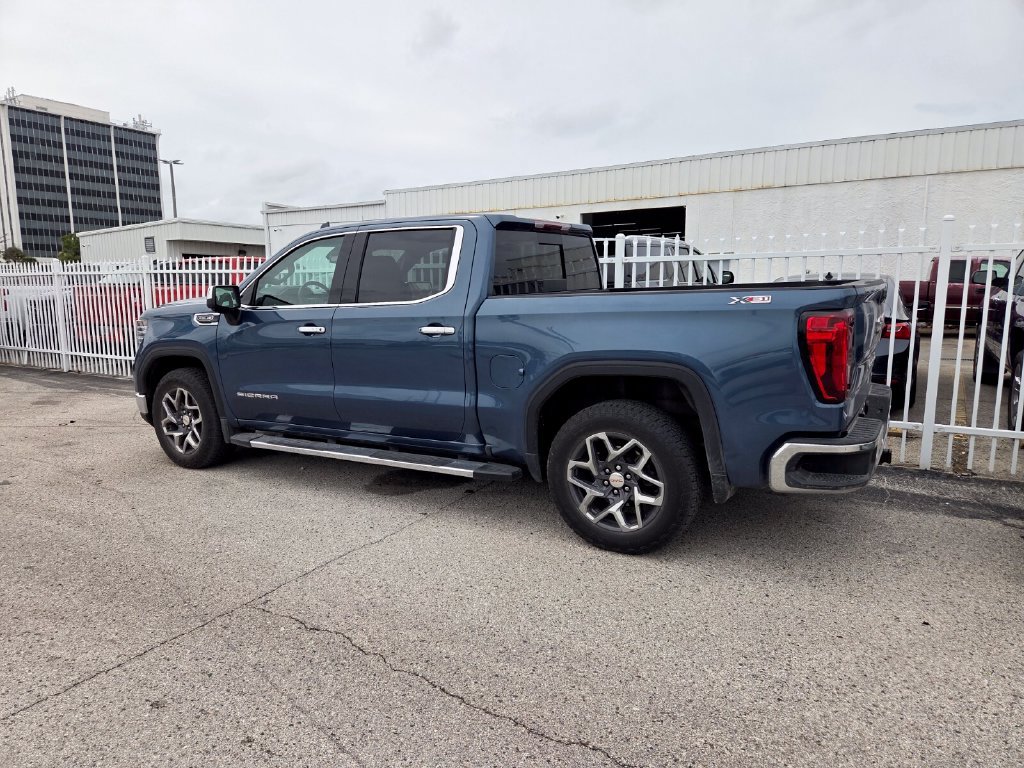 Used 2024 GMC Sierra 1500 SLT w/ SLT Premium Plus Package AWD/4WD image 6