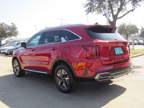 Used 2021 Kia Sorento S FWD image 12