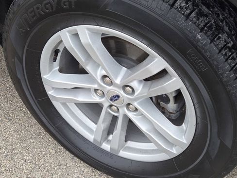 Used 2023 Ford Explorer XLT w/ Equipment Group 202A image 16