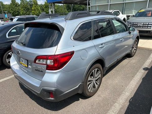 Used 2018 Subaru Outback 2.5i Limited AWD/4WD image 13