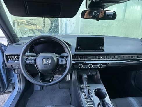 Used 2023 Honda Civic Sport image 17