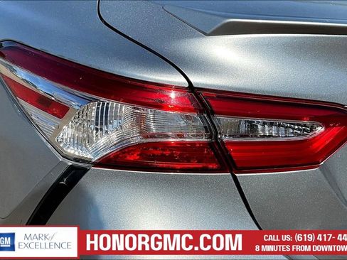 Used 2020 Toyota Camry SE w/ Convenience Package FWD image 20