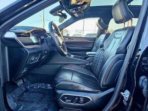Used 2021 Jeep Grand Cherokee L Summit w/ Luxury Tech Group V AWD/4WD image 18