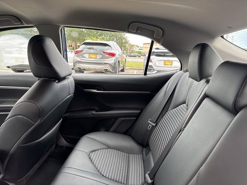 Used 2023 Toyota Camry SE image 21