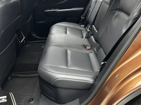 Used 2025 Toyota Crown Signia AWD/4WD image 30