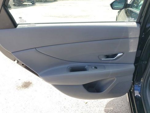 Certified 2023 Hyundai Elantra SEL w/ Convenience Package image 8