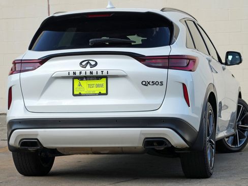 Used 2024 INFINITI QX50 Sport FWD image 4