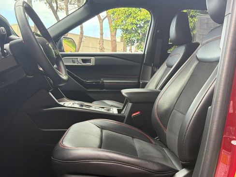 Used 2023 Ford Explorer ST-Line w/ Class IV Trailer Tow Package AWD/4WD image 5