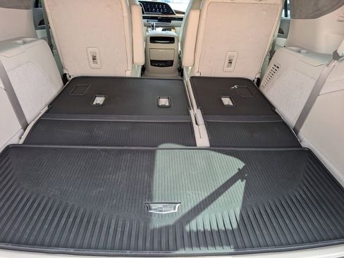 Used 2024 Cadillac Escalade Sport Platinum w/ Heavy-Duty Trailer Package AWD/4WD image 32