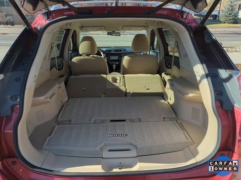 Used 2015 Nissan Rogue SV w/ SV Premium Package image 25