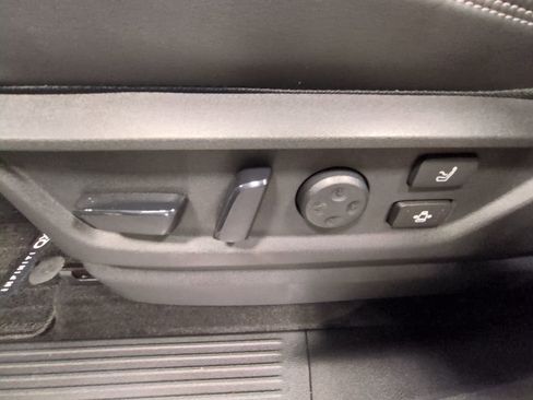 New 2026 INFINITI QX80 4WD image 9