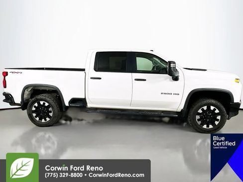 Used 2020 Chevrolet Silverado 2500 Custom w/ Custom Value Package image 11