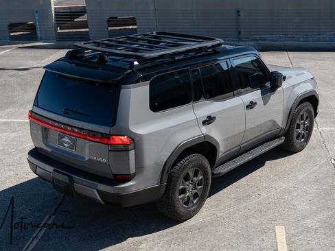 Used 2024 Lexus GX 550 image 31