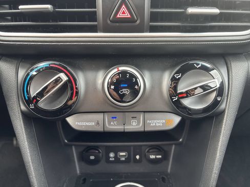 Used 2020 Hyundai Kona SEL Plus AWD/4WD image 19