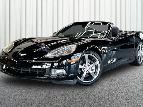 Used 2010 Chevrolet Corvette Convertible w/ Preferred Equipment Group RWD image 3