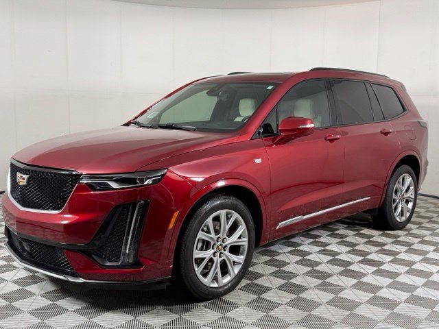 Used 2020 Cadillac XT6 Sport AWD/4WD image 2