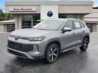 New 2025 Volkswagen Tiguan SE