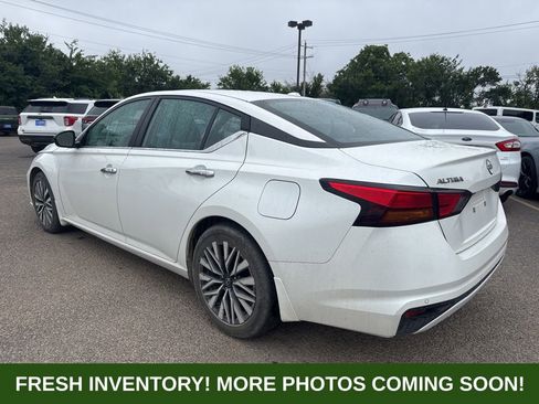 Used 2024 Nissan Altima 2.5 SV FWD image 4