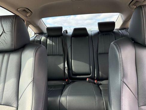 Used 2018 Honda Accord Touring image 19