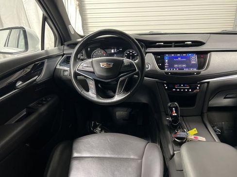 Used 2024 Cadillac XT5 Premium Luxury image 16