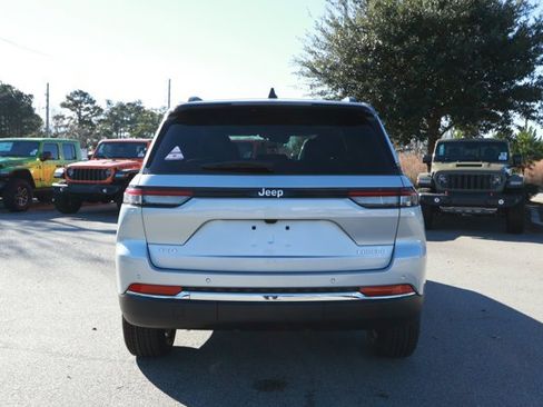 New 2025 Jeep Grand Cherokee Laredo X image 7
