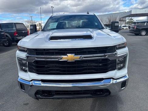 Used 2024 Chevrolet Silverado 2500 LT image 10