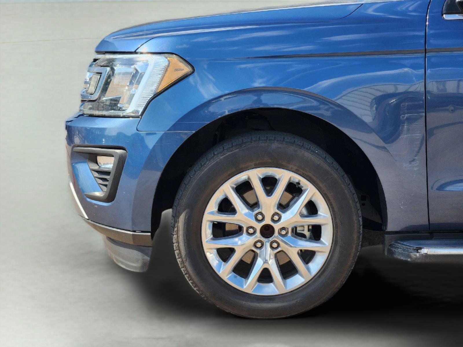 Used 2020 Ford Expedition XLT w/ Equipment Group 202A RWD image 9