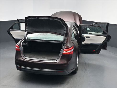 Used 2013 Toyota Avalon XLE Premium image 25