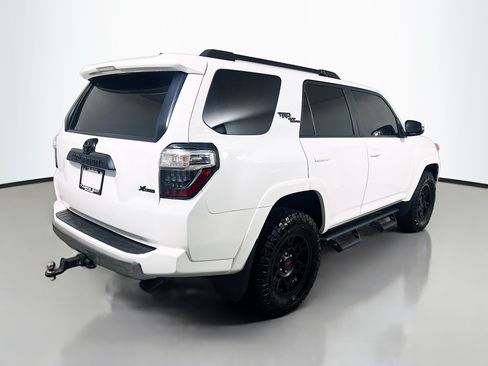 Used 2024 Toyota 4Runner TRD Off-Road Premium w/ Off Road Premium Plus Package AWD/4WD image 4