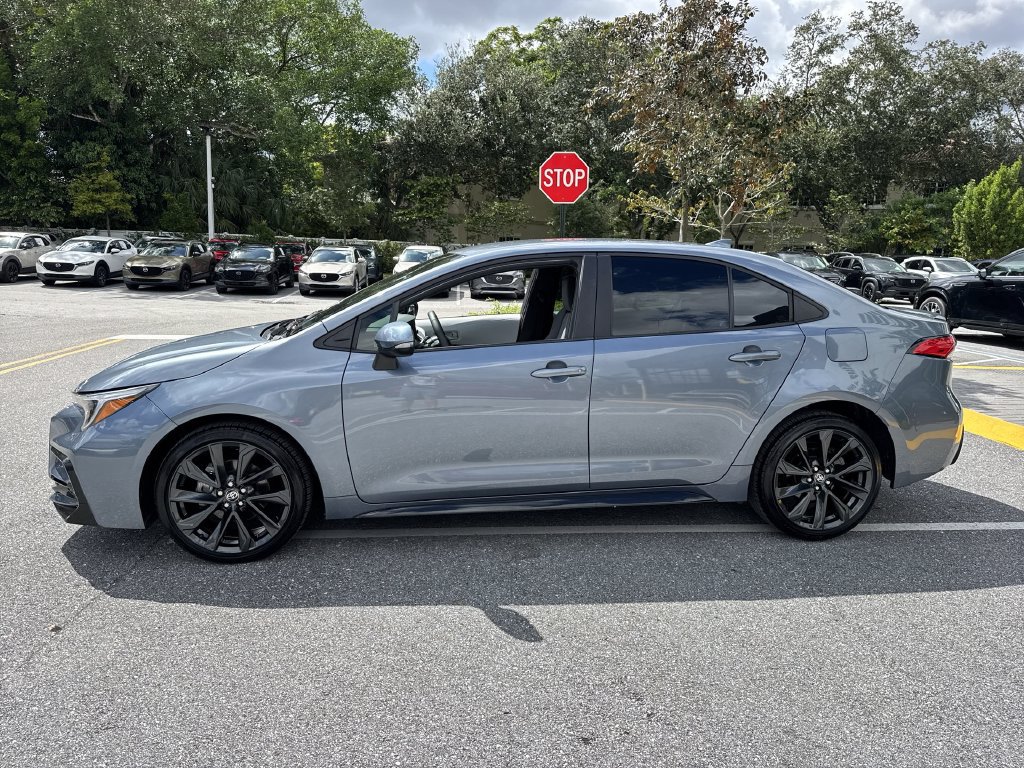 Used 2024 Toyota Corolla SE FWD image 11